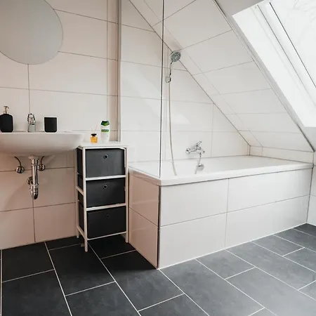 Apartament Workers Apartment In Moenchengladbach - 5 Bedrooms - 8 Single Beds Mönchengladbach