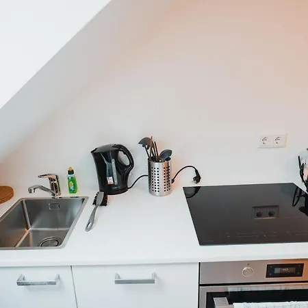 Working - 8 Single Beds - 5 Schlafzimmer Apartment Monchengladbach