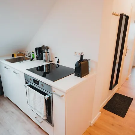 Apartament Workers Apartment In Moenchengladbach - 5 Bedrooms - 8 Single Beds *