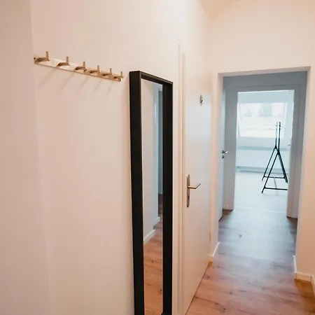 Workers Apartment In Moenchengladbach - 5 Bedrooms - 8 Single Beds Apartament Mönchengladbach
