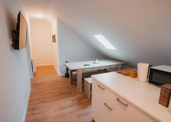 Appartement Working - 8 Single Beds - 5 Schlafzimmer