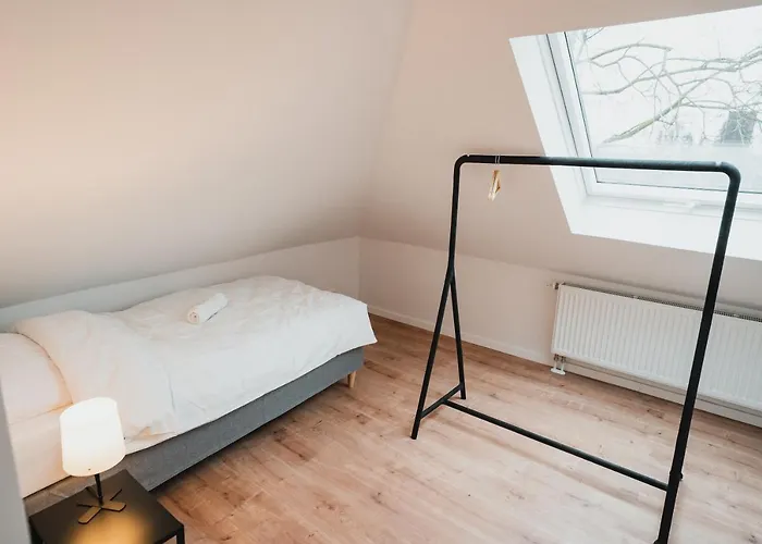 Appartement Working - 8 Single Beds - 5 Schlafzimmer Mönchengladbach