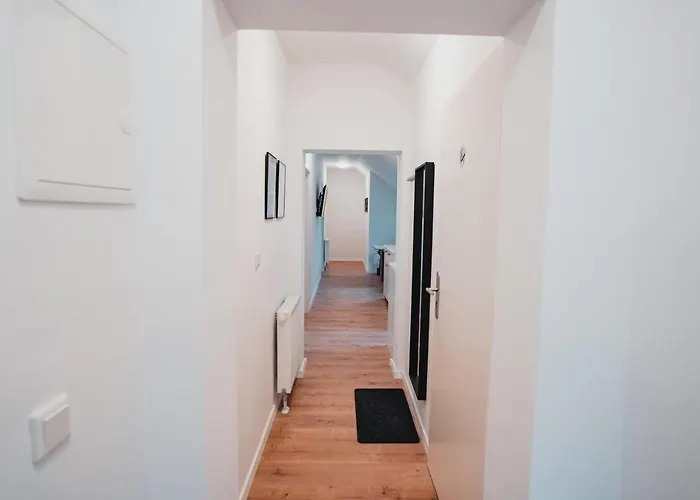 Appartement Working - 8 Single Beds - 5 Schlafzimmer Mönchengladbach