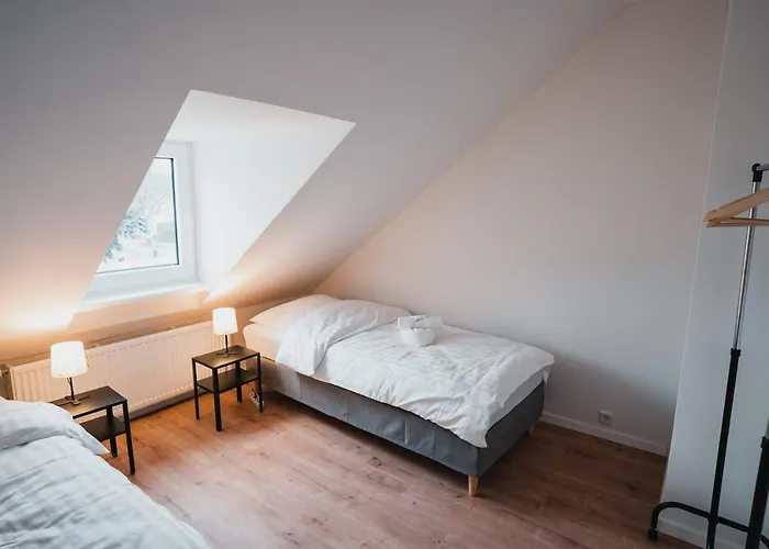 Working - 8 Single Beds - 5 Schlafzimmer * Mönchengladbach