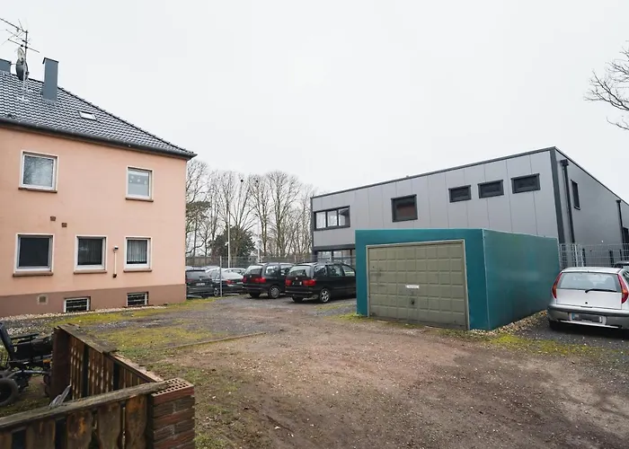 Working - 8 Single Beds - 5 Schlafzimmer * Mönchengladbach